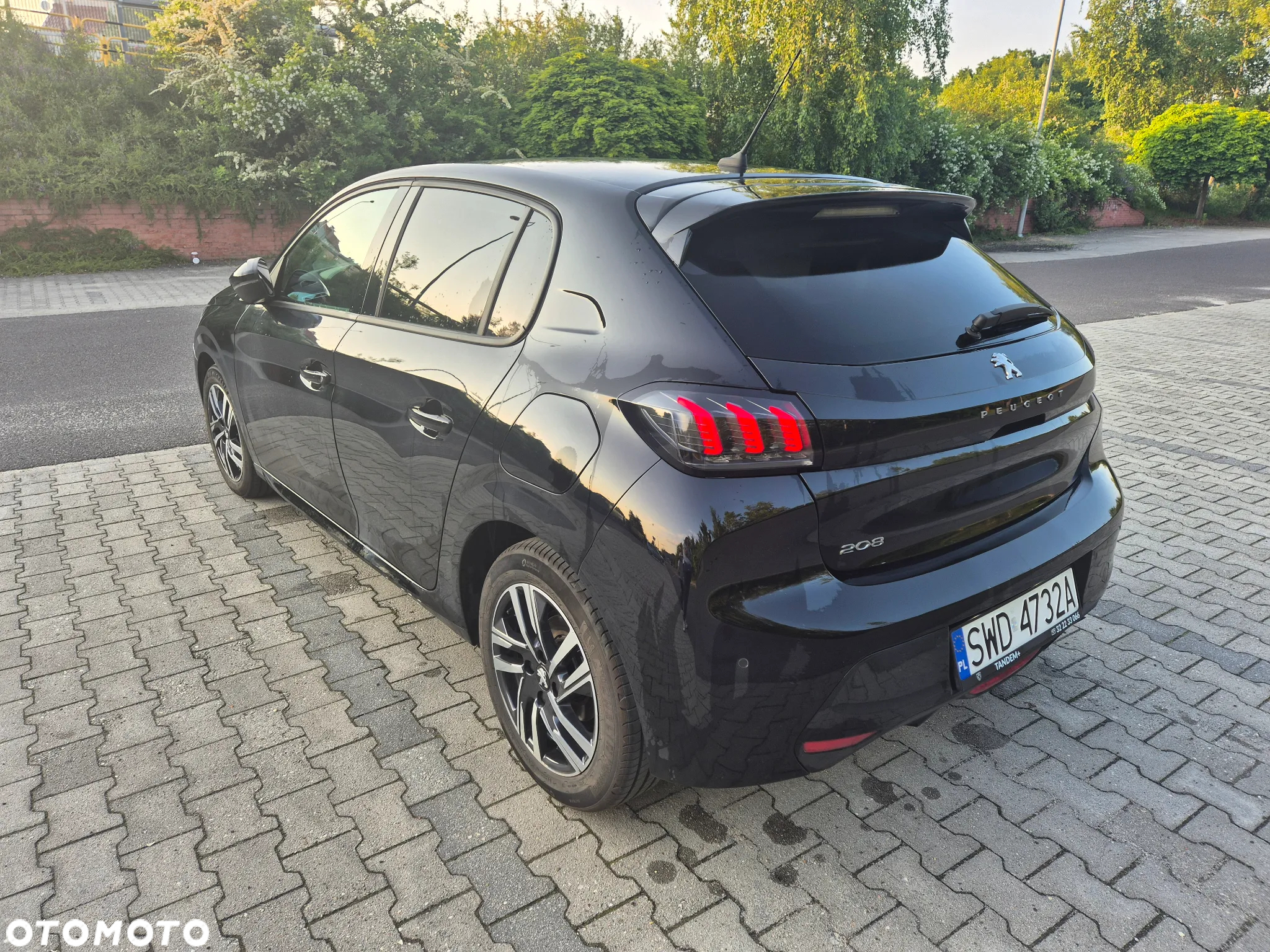 Peugeot 208 1.2 PureTech Allure S&S - 6