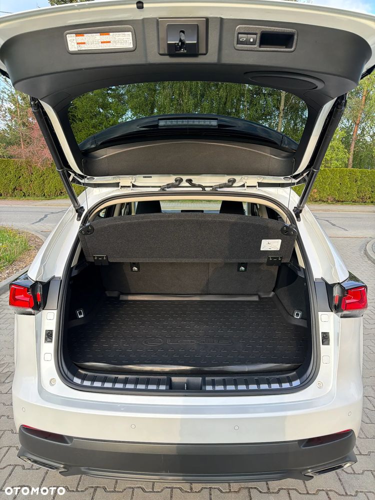 Lexus NX 300 F Impression AWD - 20