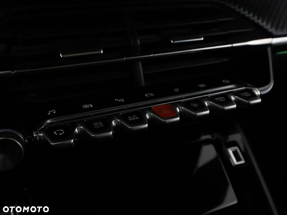 Peugeot 2008 1.2 PureTech GT Line S&S - 30