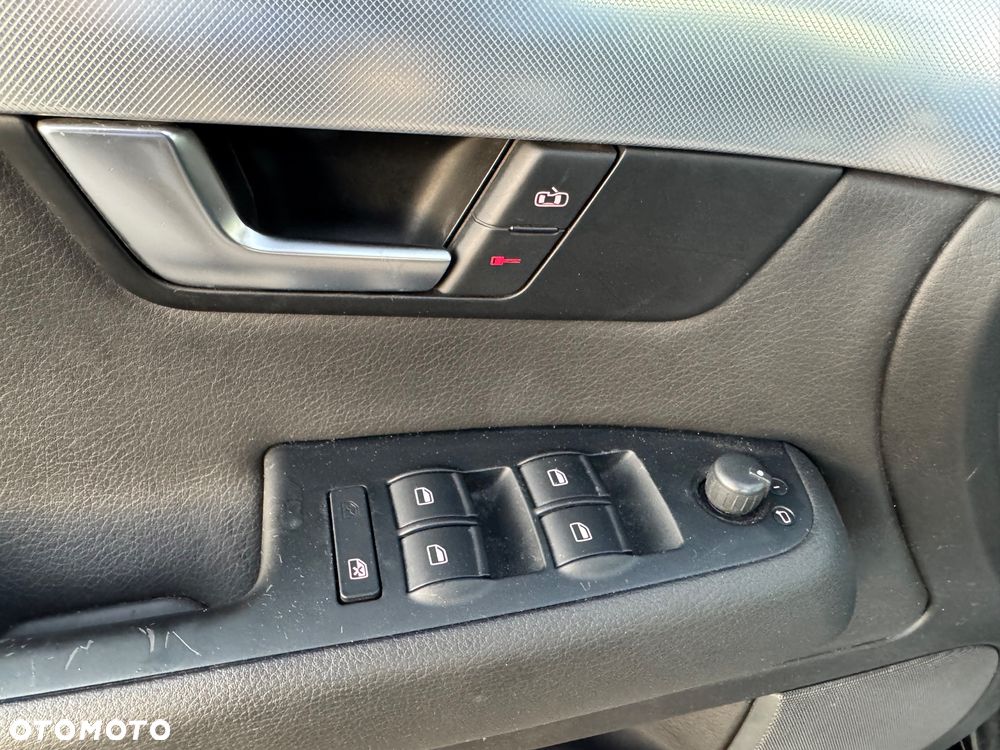 Audi A4 Limousine - 9