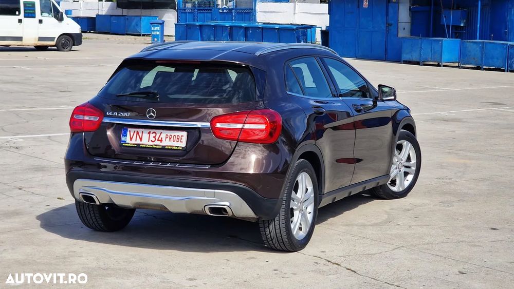 Mercedes-Benz GLA 200 (CDI) d 7G-DCT Urban - 30