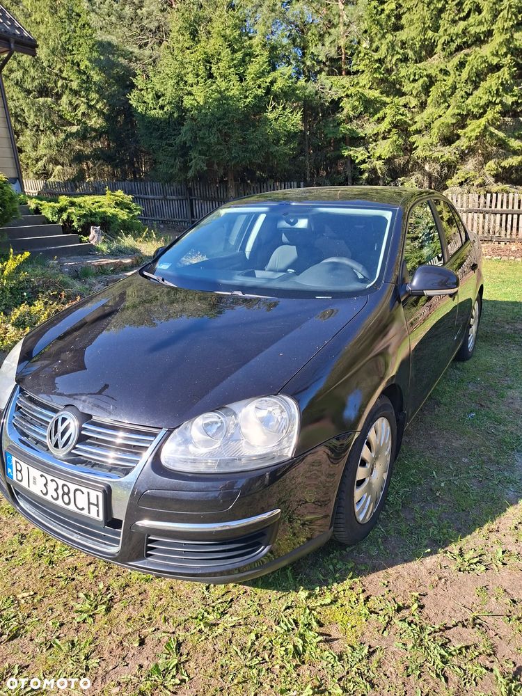 Volkswagen Jetta 1.6 Trendline - 1