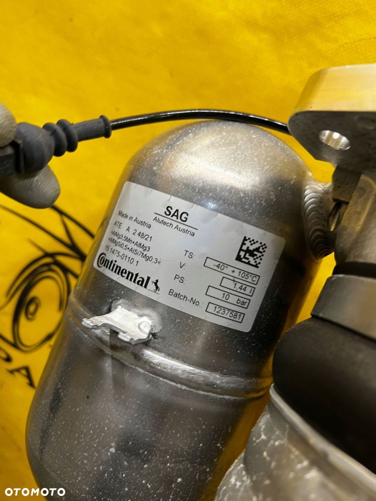 NOWY AMORTYZATOR PNEUMATYCZNY TYŁ TYLNY PRAWY AUDI A8 D5 - 2