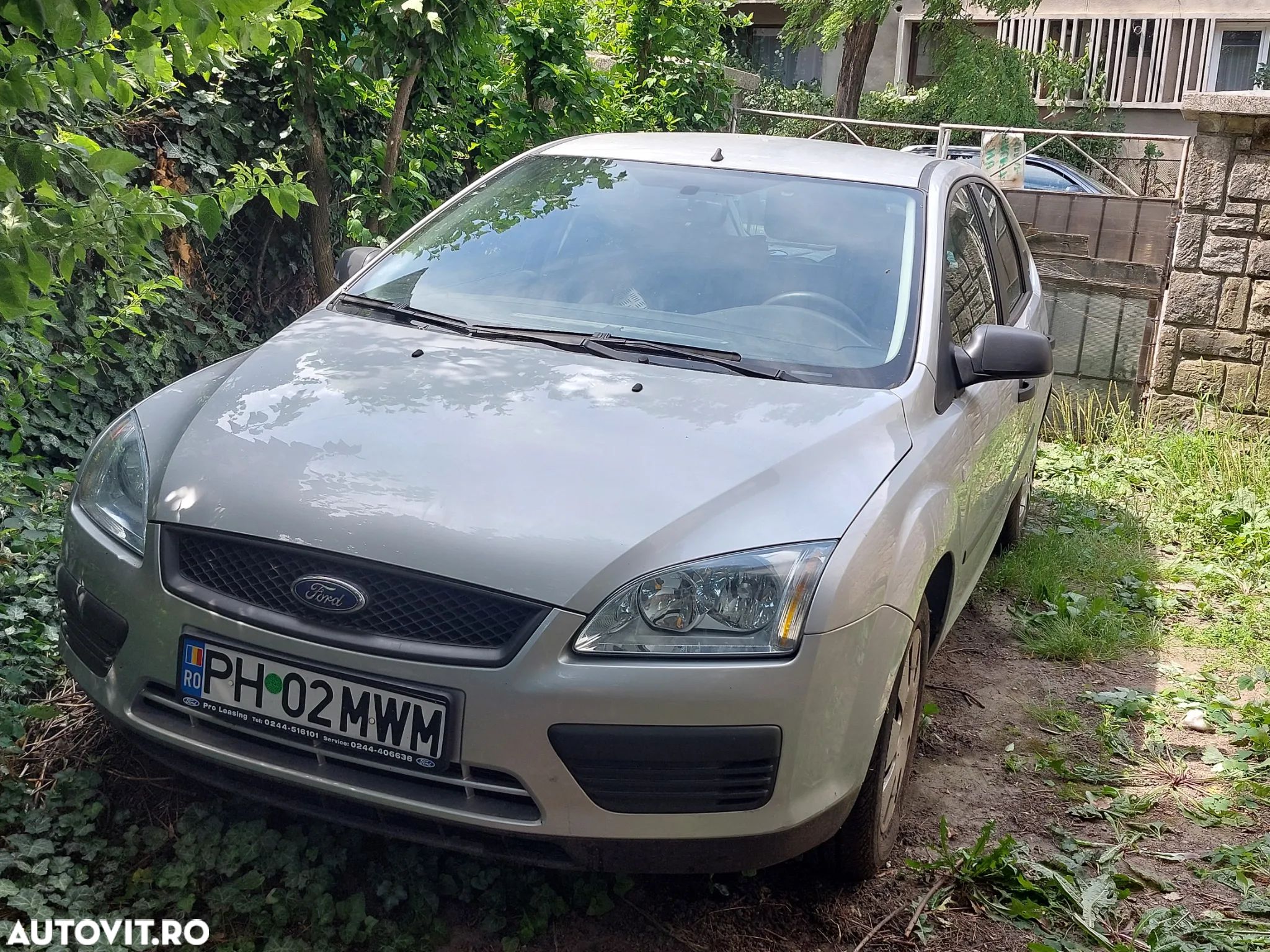 Ford Focus 1.4i Ambiente - 1