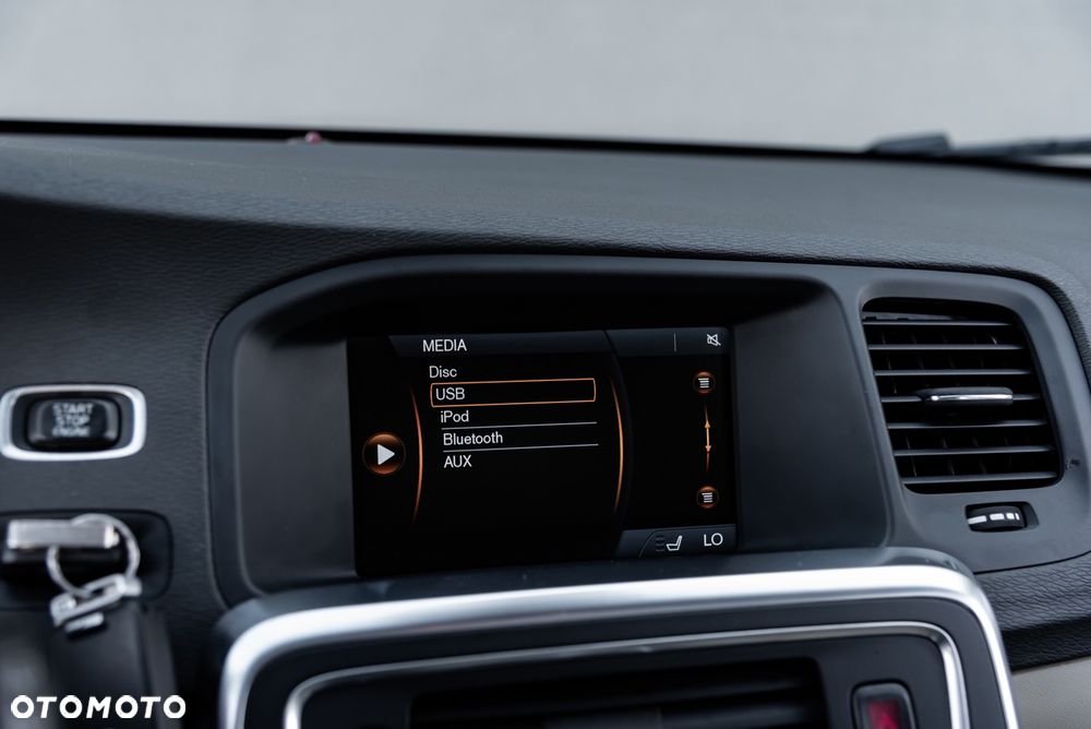 Volvo V60 T6 AWD Geartronic Summum - 30