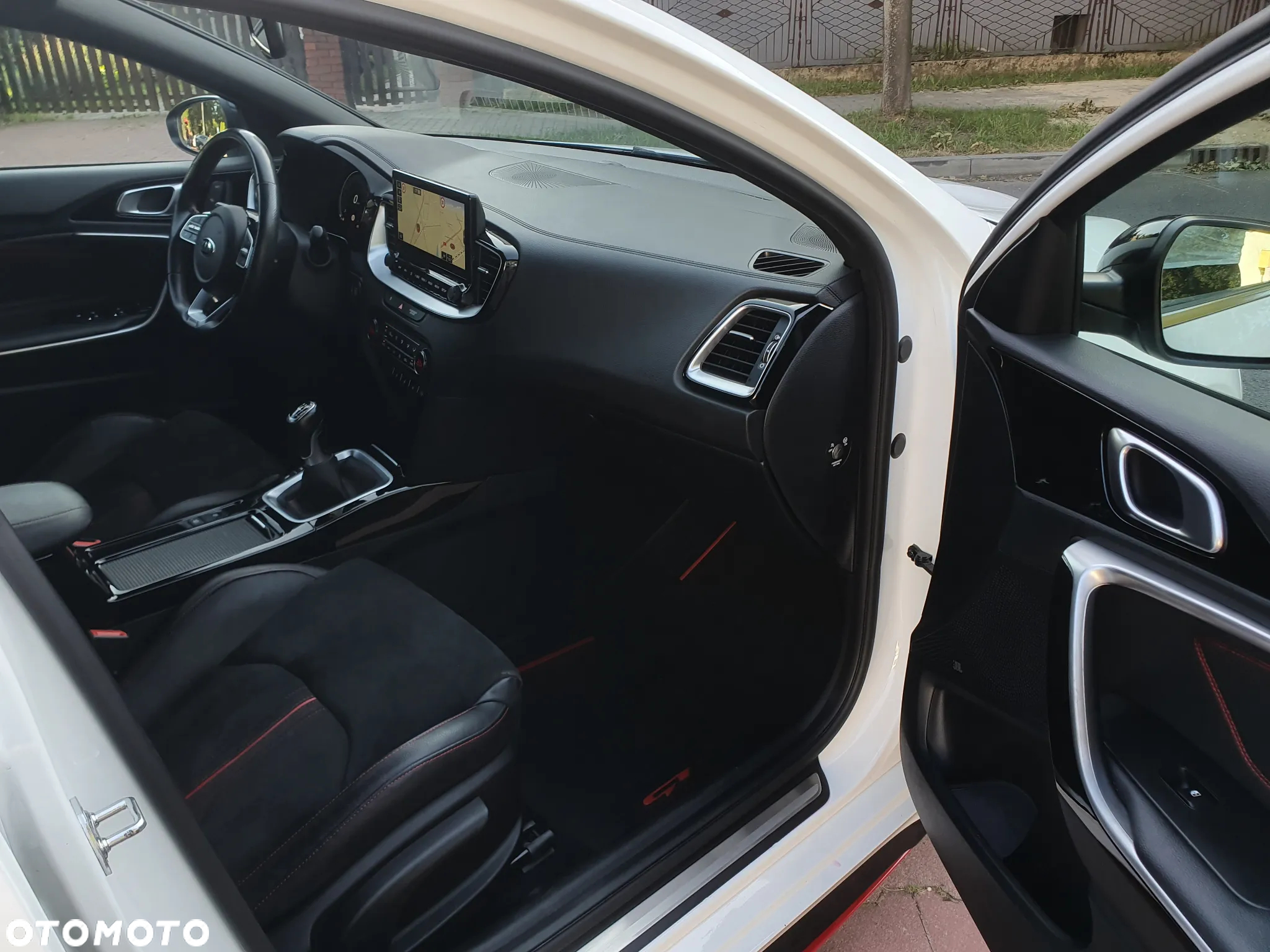 Kia ProCeed 1.6 T-GDI GT - 13