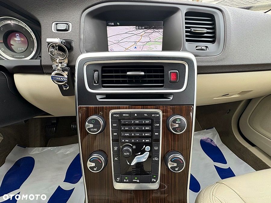 Volvo S60 D3 Summum - 24