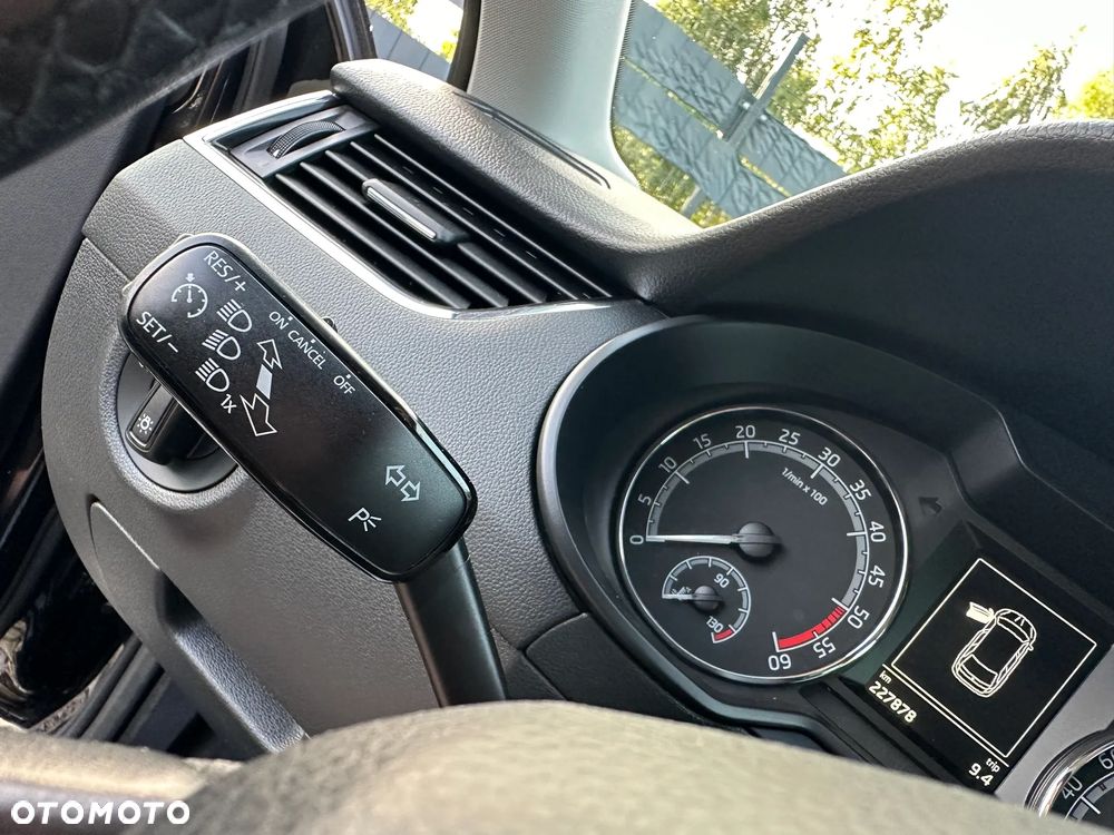 Skoda Octavia 2.0 TDI Sport Edition - 37