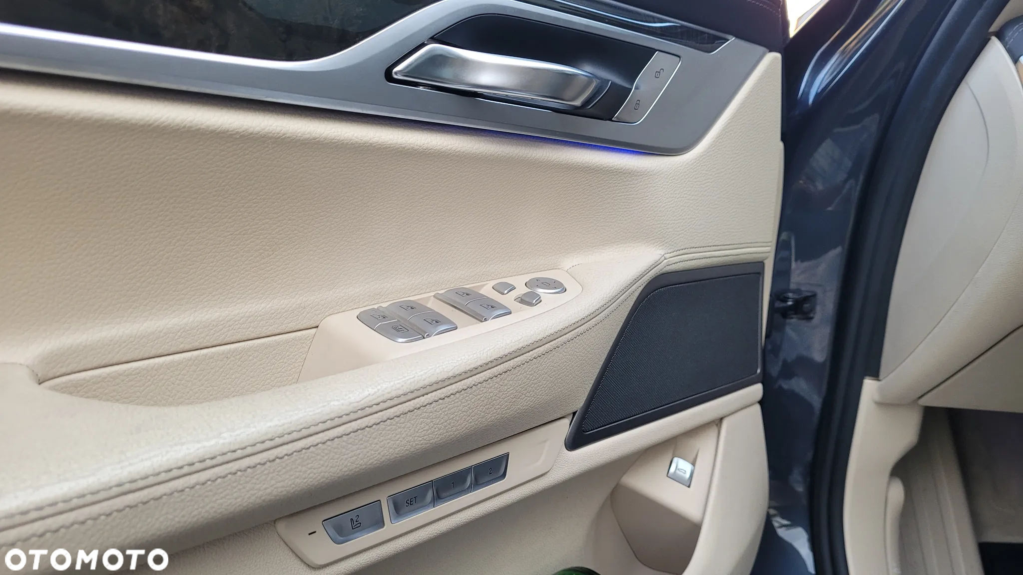 BMW Seria 7 740Li - 27