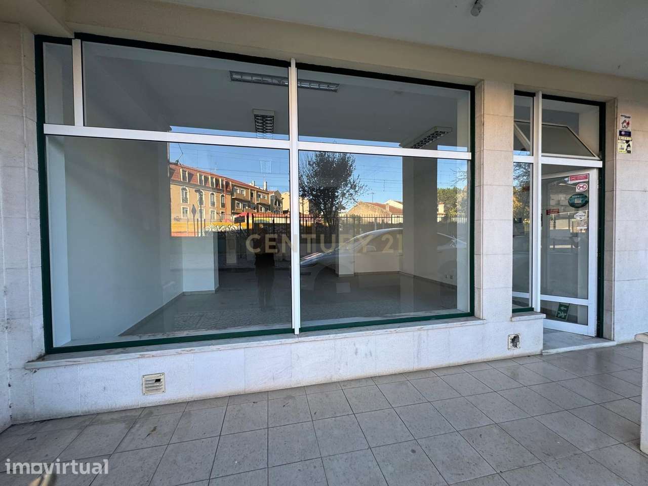 Espaço Comercial em Pombal - 375m² com Acesso à Estrada - Grande imagem: 2/21