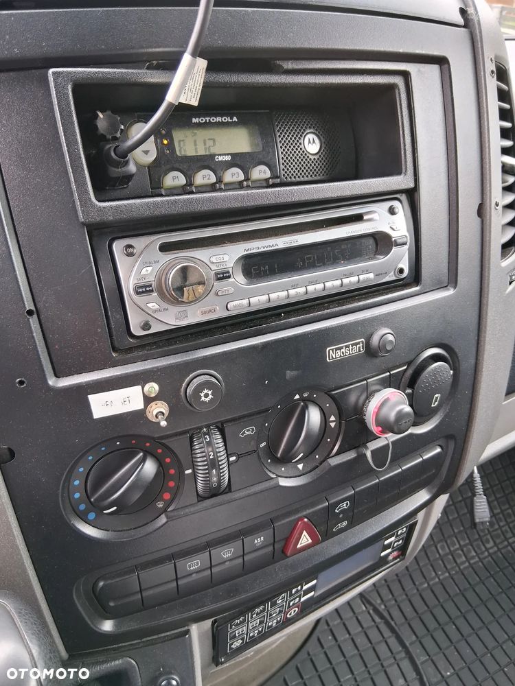 Mercedes-Benz Sprinter - 16