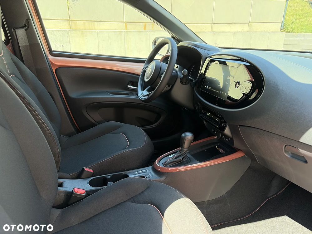 Toyota Aygo X Hybrid 1.5 Style e-CVT - 10