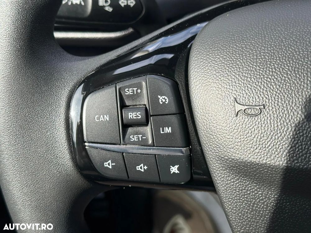 Ford Fiesta 1.1 Trend Connected - 24