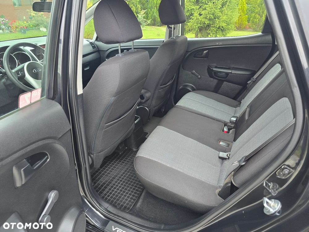 Kia Venga 1.4 L - 11