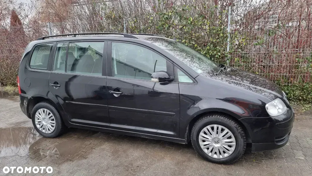 Volkswagen Touran 2.0 FSI Highline Tiptr - 3