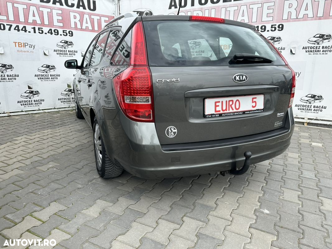 Kia Ceed 1.4 CVVT SW Spirit - 11