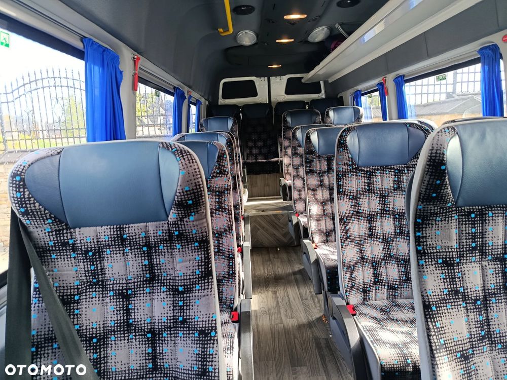 Mercedes-Benz Sprinter - 7