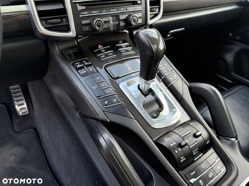 Porsche Cayenne Turbo - 23