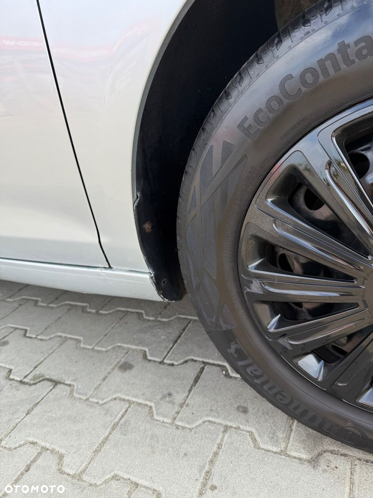 Volkswagen Golf - 5