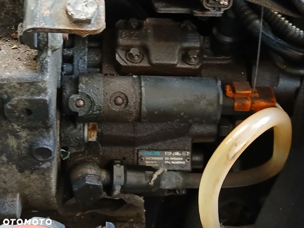 Peugeot Partner Citroen Berlingo 2.0 HDI pompa wtryskowa Simens 9636818480 6186-10/F - 1