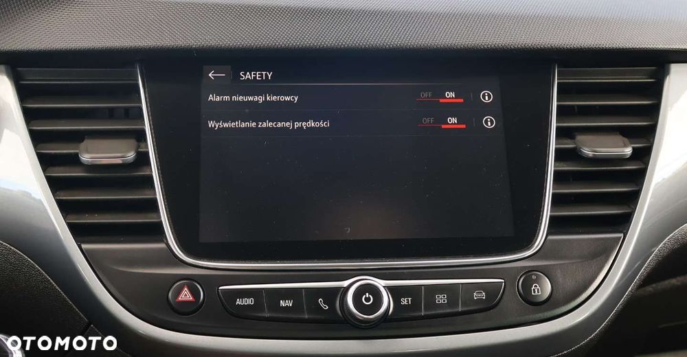 Opel Crossland X - 28