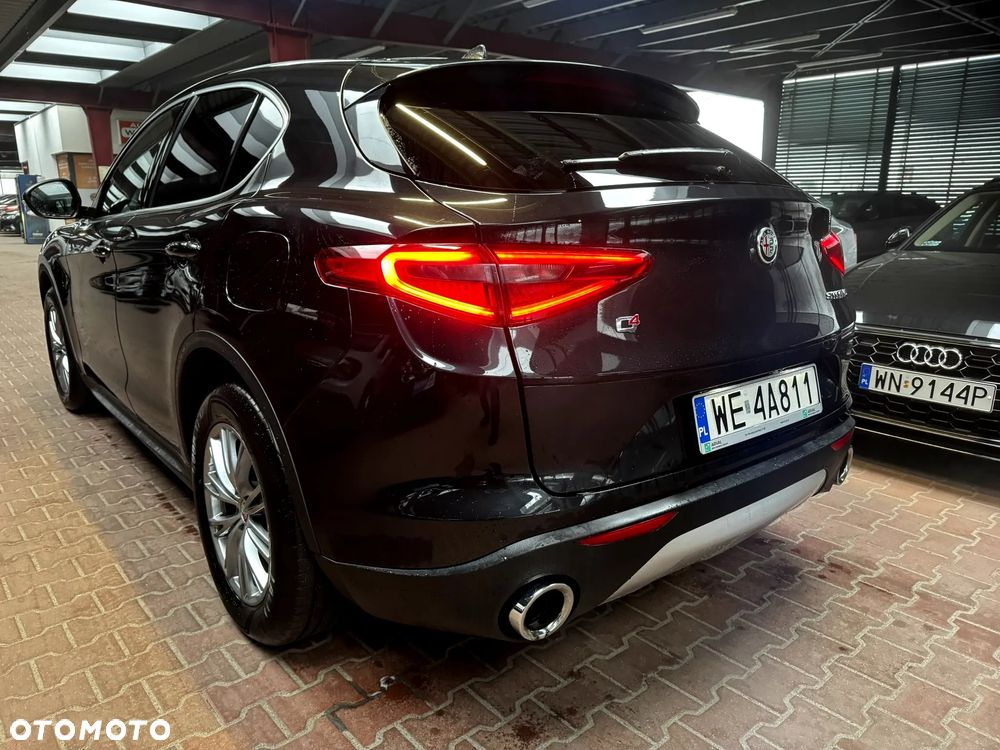 Alfa Romeo Stelvio 2.0 Turbo Sprint Q4 - 10