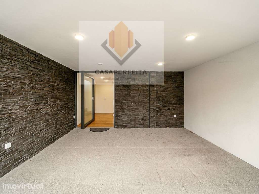 Luxuosa Moradia T4 a 150 metros da Praia - Madalena - Grande imagem: 5/58