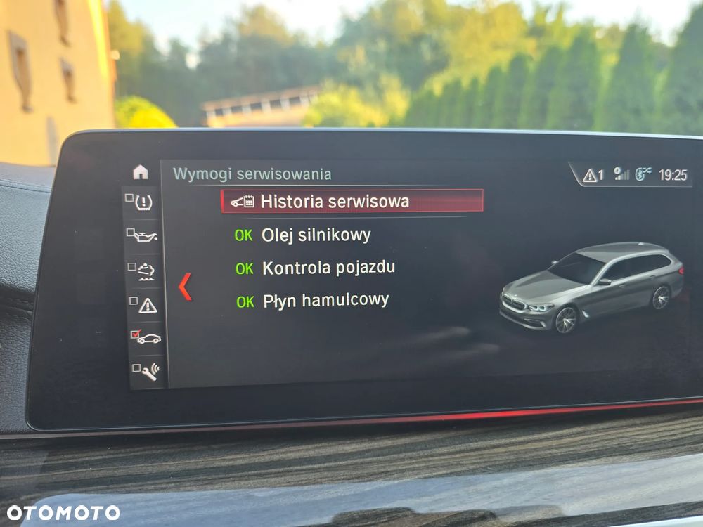 BMW Seria 5 520d xDrive Luxury Line - 28