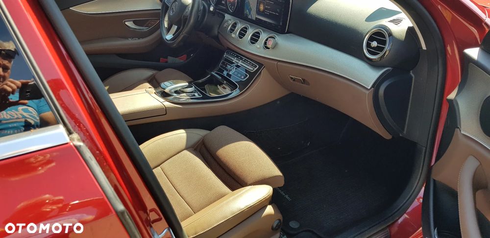 Mercedes-Benz Klasa E ver-200-d-9g--tronic-exclusive - 12