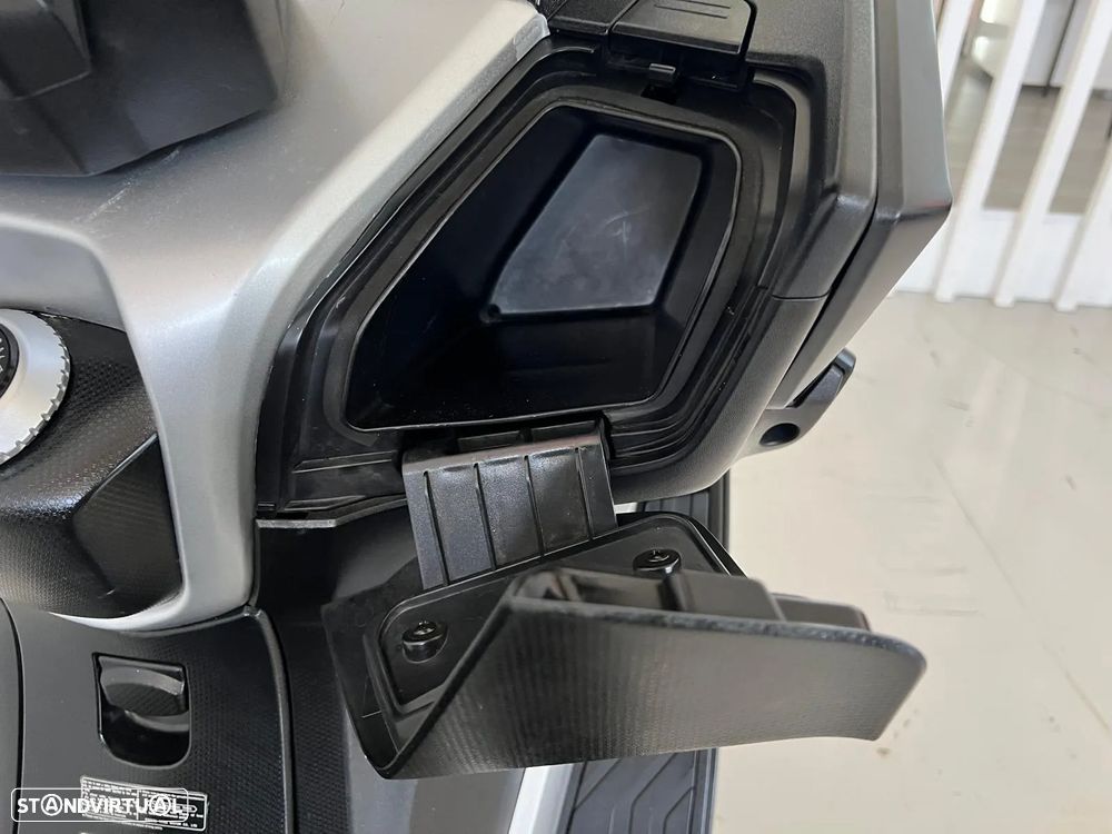 Kymco Downtown 350 - 17