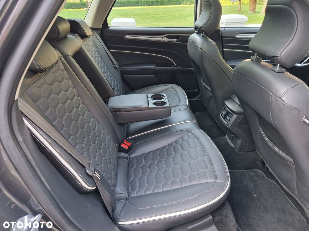 Ford Mondeo - 17