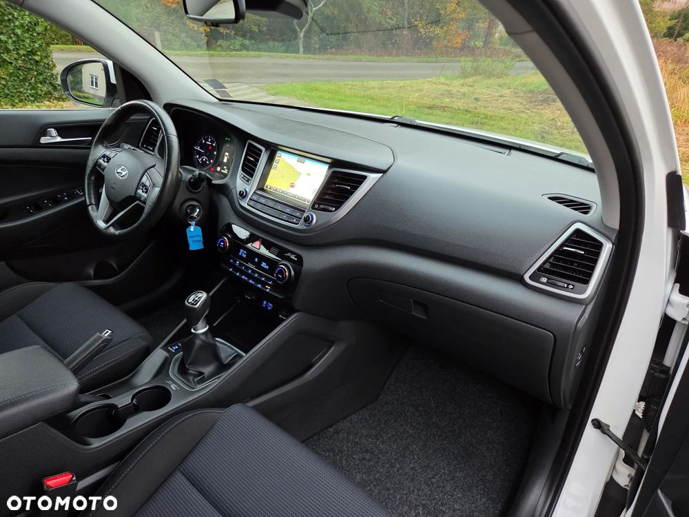 Hyundai Tucson blue 1.7 CRDi 2WD Style - 30