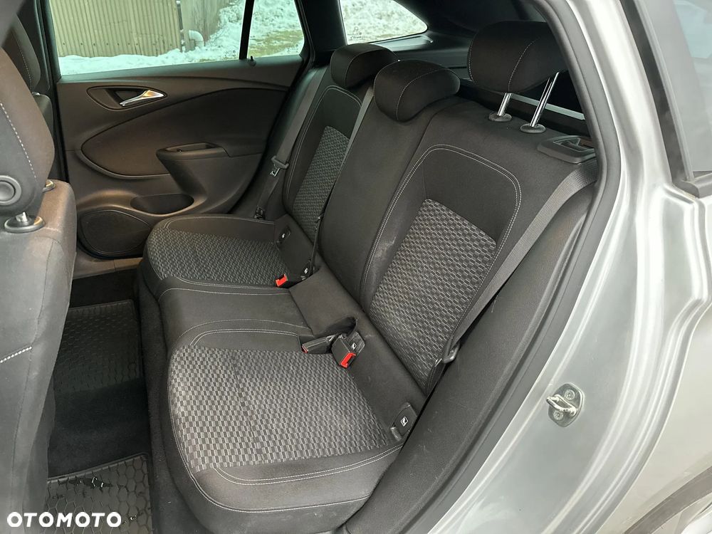 Opel Astra 1.4 T GPF Enjoy S&S - 17