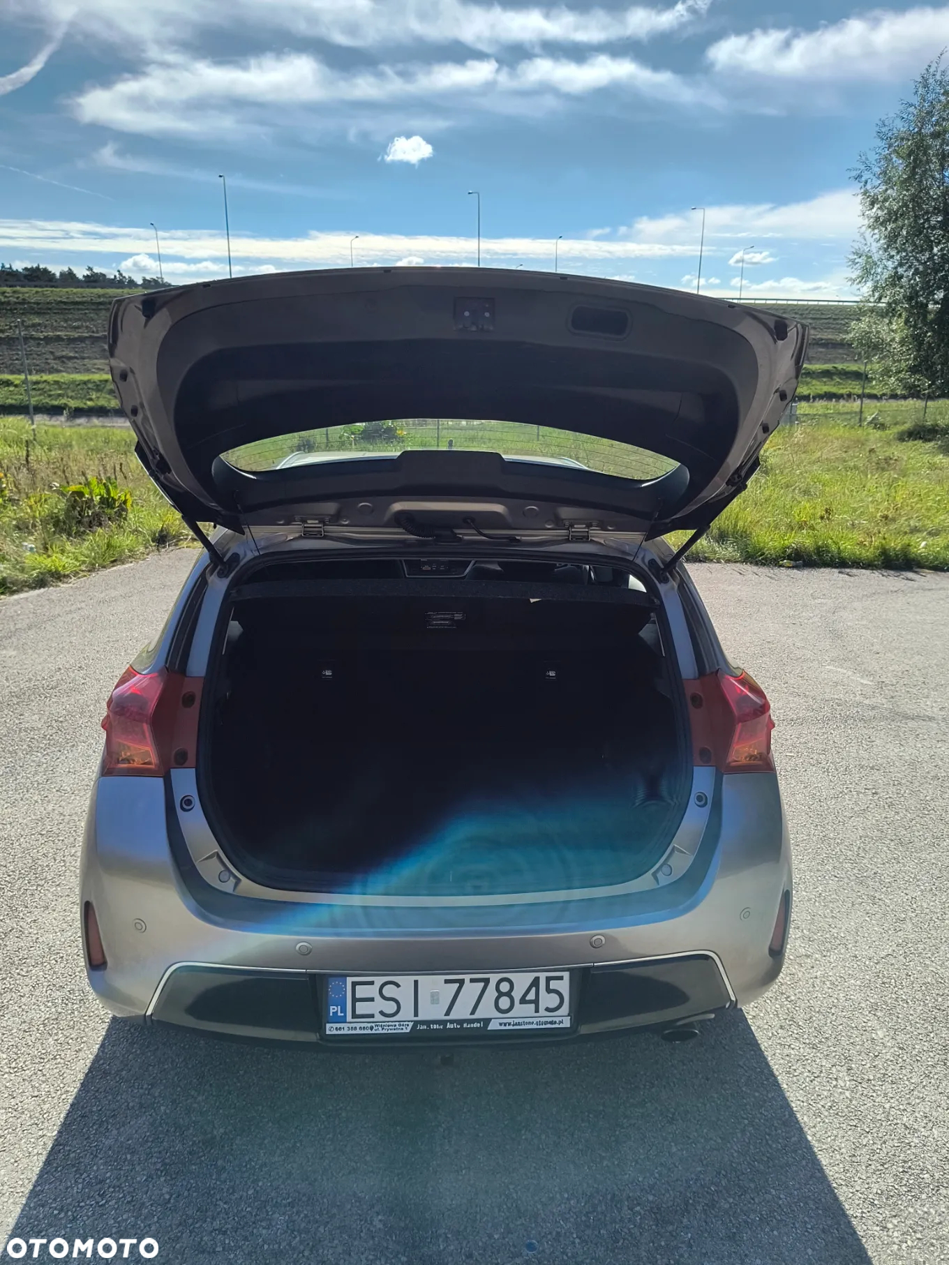 Toyota Auris 1.6 Premium Comfort - 9