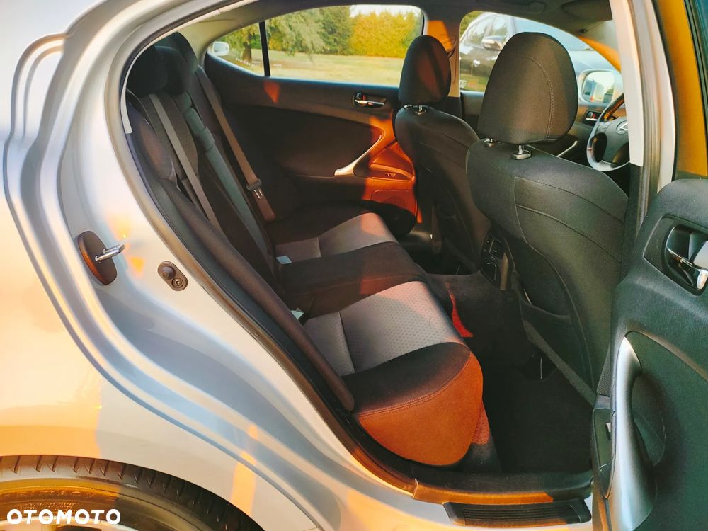 Lexus IS 250 Elegance - 15