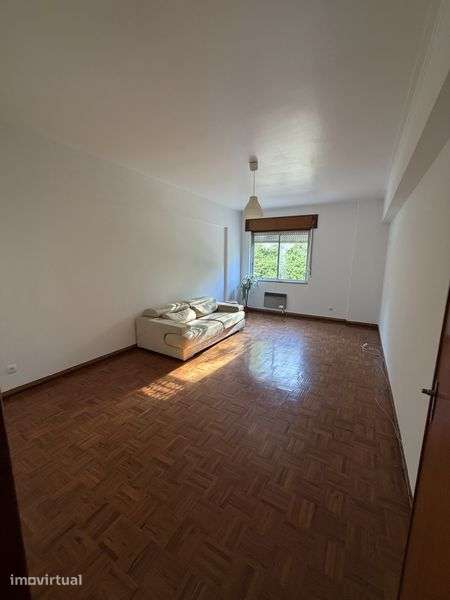 T3+1 c/2 casas de banho na Portela - Grande imagem: 2/12