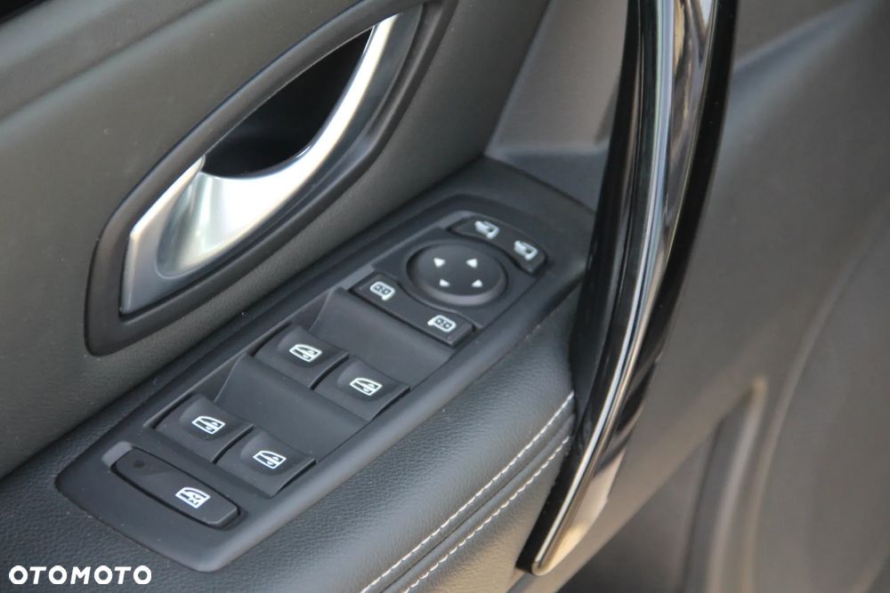 Renault Laguna dCi 150 FAP Bose - 22