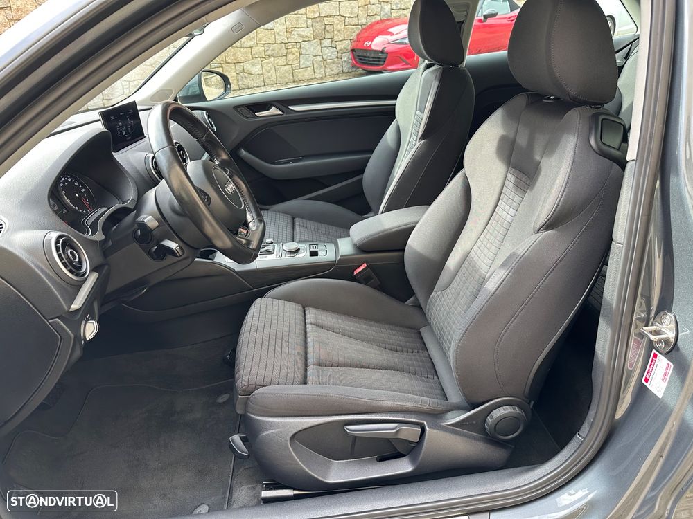 Audi A3 1.6 TDI Sport S tronic - 10