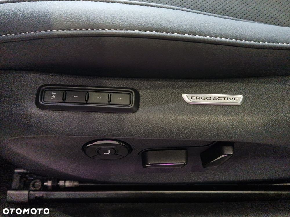 Volkswagen Passat - 10