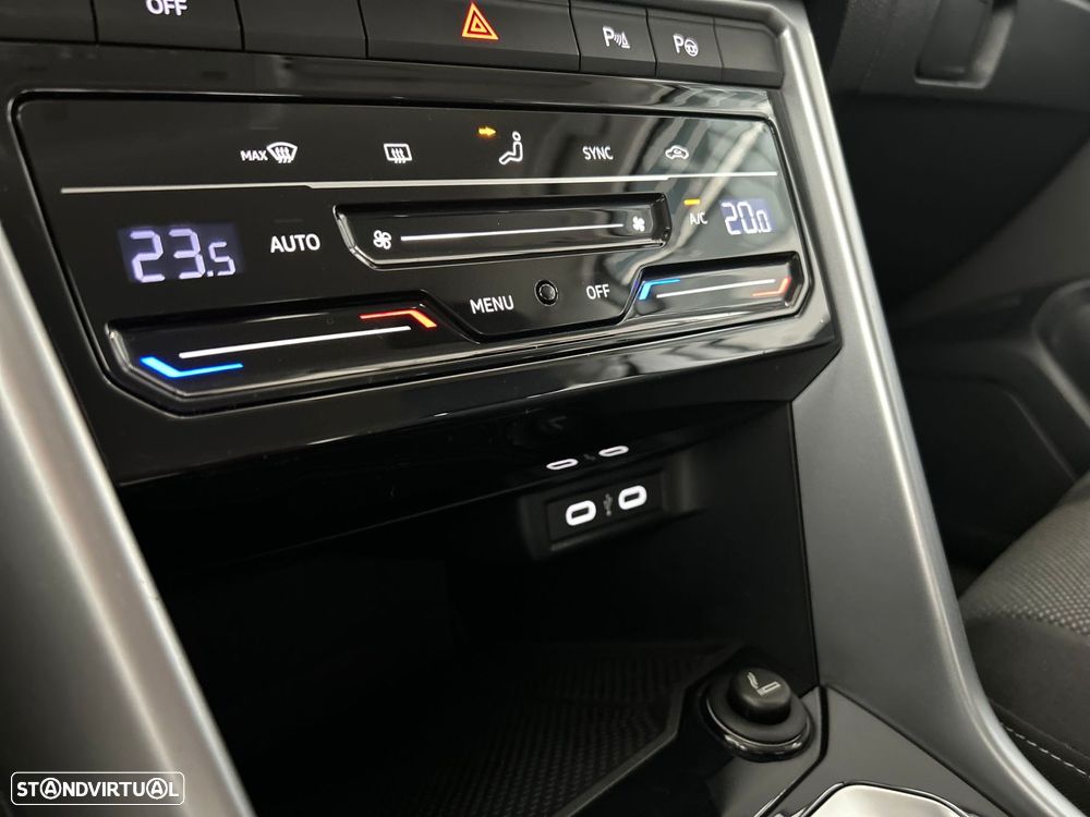 VW T-Roc 1.0 TSI Style - 36