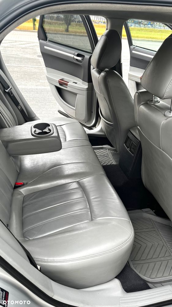 Chrysler 300C 3.0 V6 CRD - 14