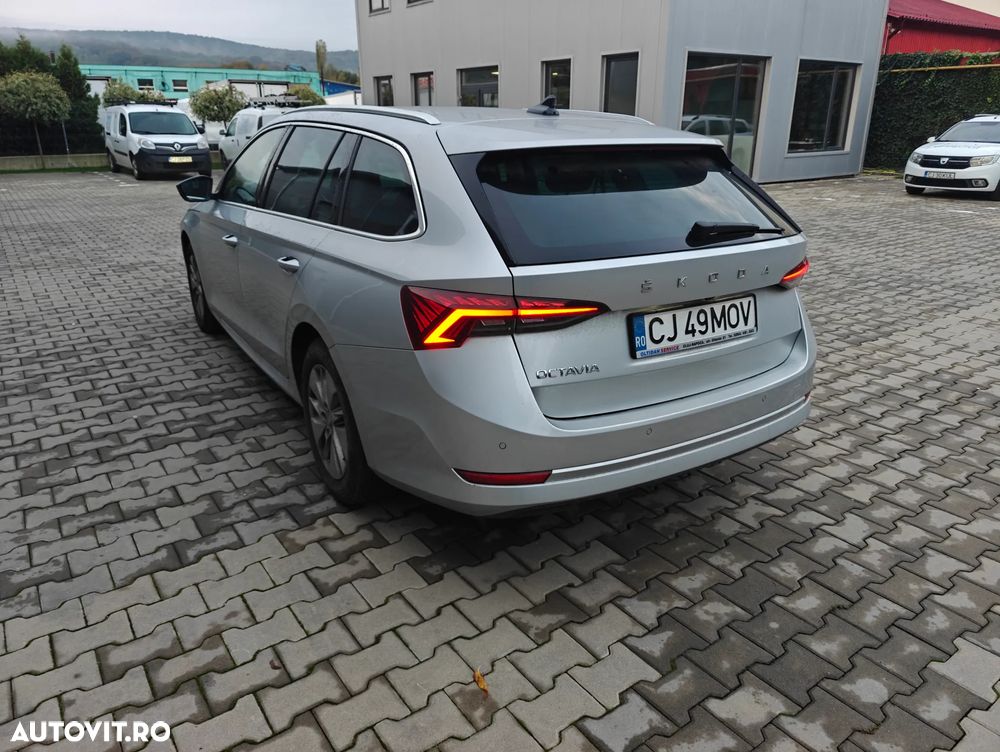 Skoda Octavia Combi 2.0 TDI DSG Tour - 7
