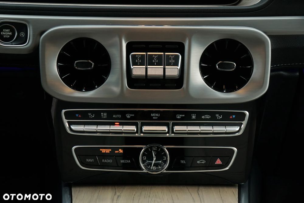 Mercedes-Benz Klasa G 400 d - 21