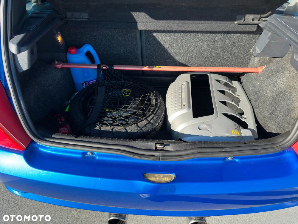 Renault Clio 2.0 16V Sport - 32