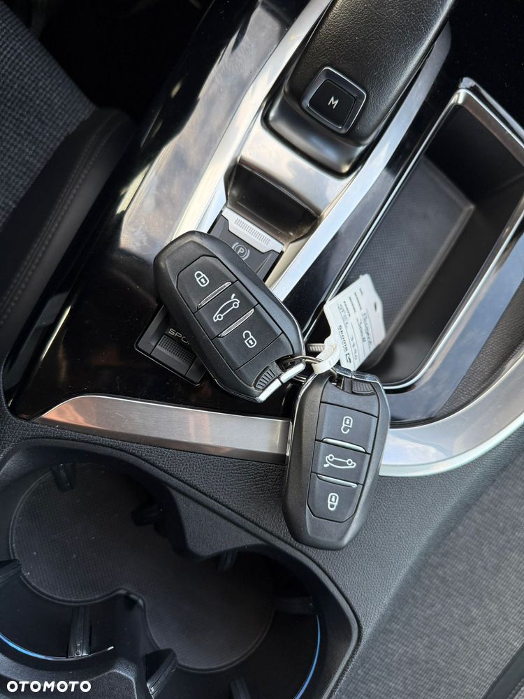 Peugeot 3008 1.5 BlueHDi Active S&S EAT8 - 37