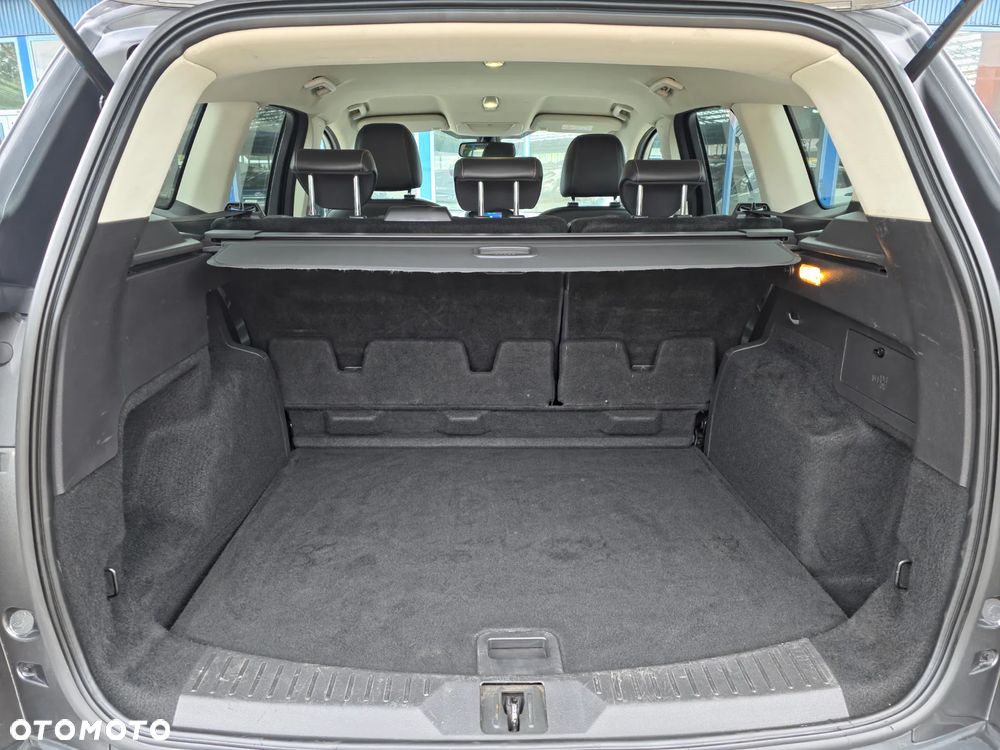 Ford Kuga 2.0 TDCi 2x4 Titanium - 13