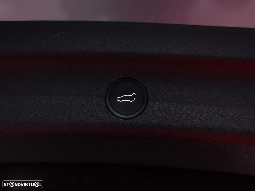 Tesla Model Y Performance Tração Integral - 16