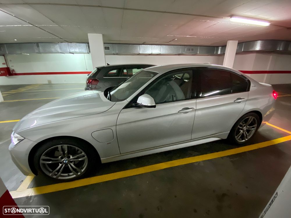 BMW 330 e iPerformance Pack M Shadow - 1