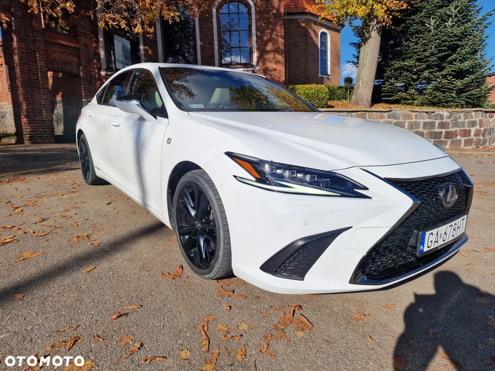 Lexus ES 300h F Sport Edition - 6