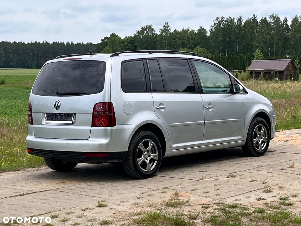 Volkswagen Touran 1.9 TDI DSG Trendline - 31